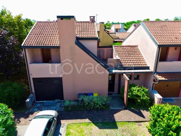casa indipendente in vendita a Rosà in zona Cusinati