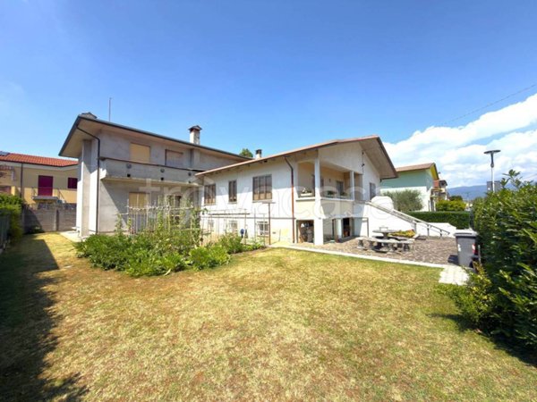 casa indipendente in vendita a Rosà in zona Cusinati