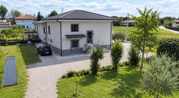 appartamento in vendita a Rosà