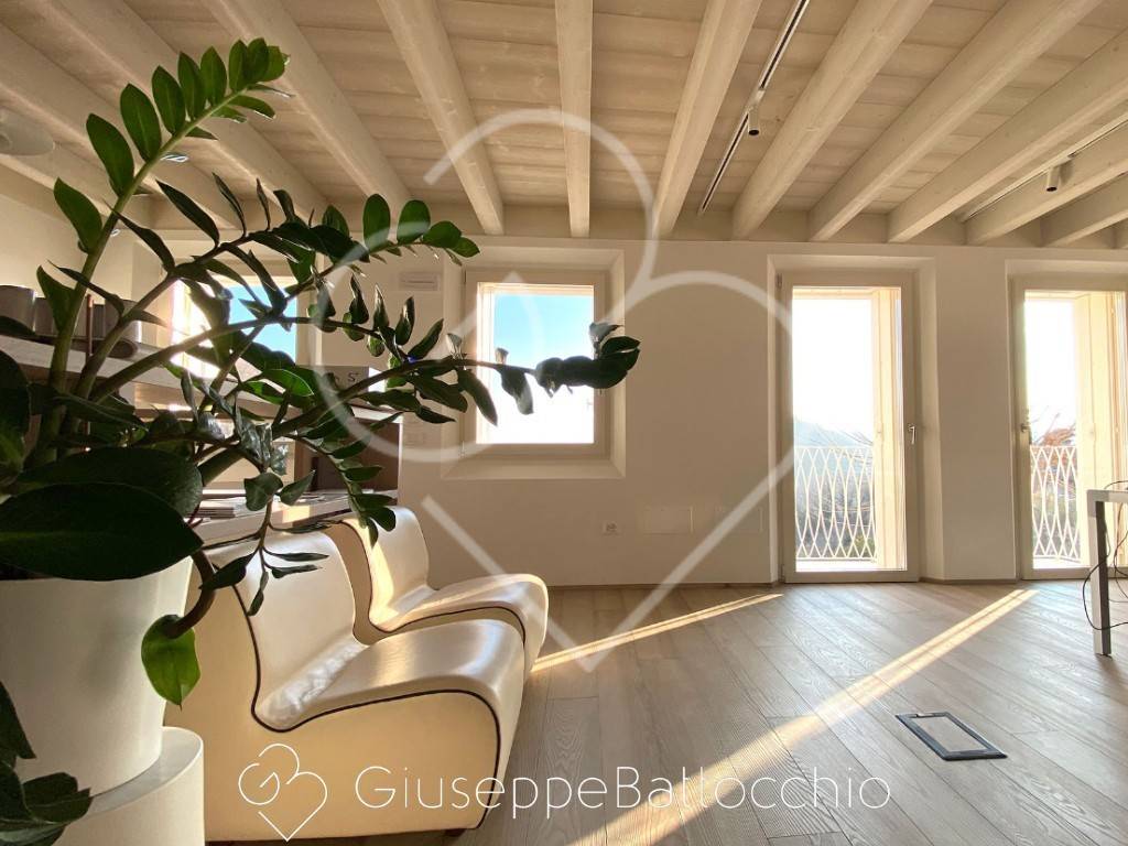 casa indipendente in vendita a Rosà