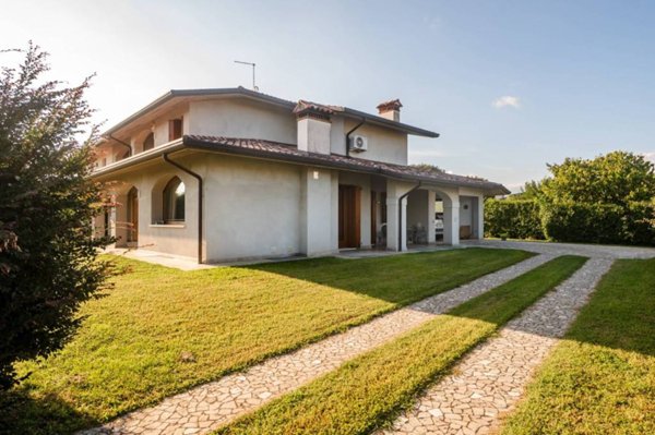 casa indipendente in vendita a Rosà