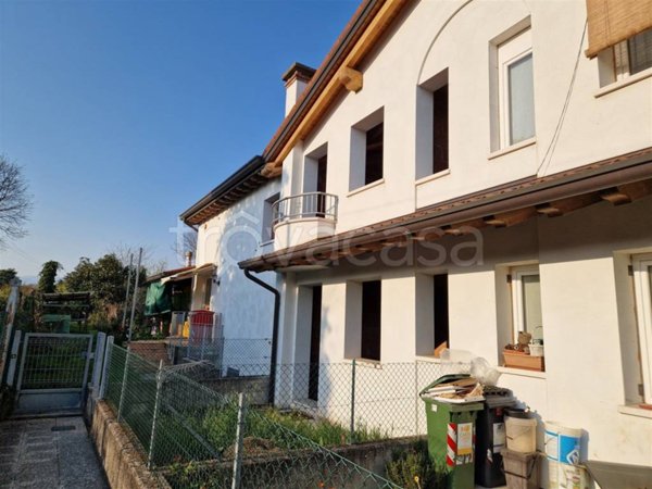 casa indipendente in vendita a Rossano Veneto