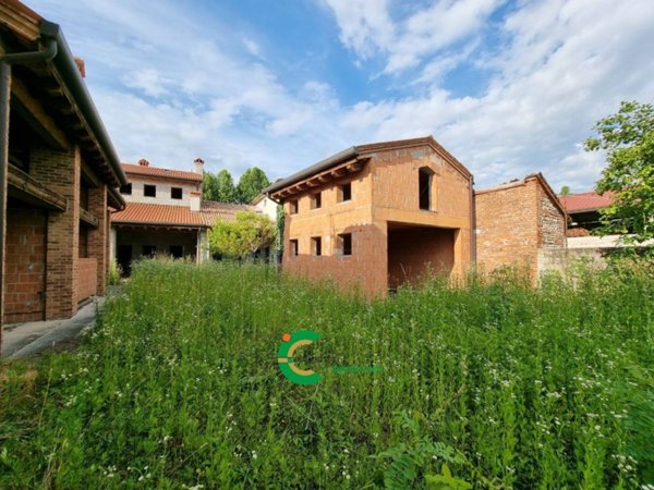 casa indipendente in vendita a Rossano Veneto