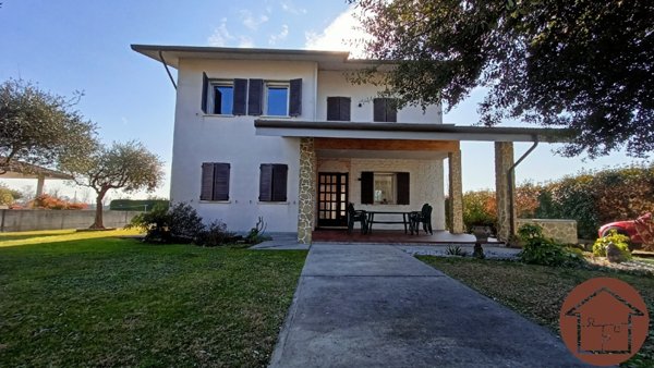 casa indipendente in vendita a Rossano Veneto