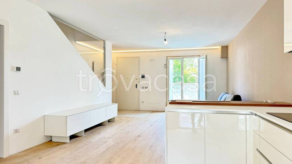 casa indipendente in vendita a Rossano Veneto