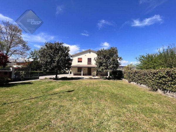 casa indipendente in vendita a Rossano Veneto