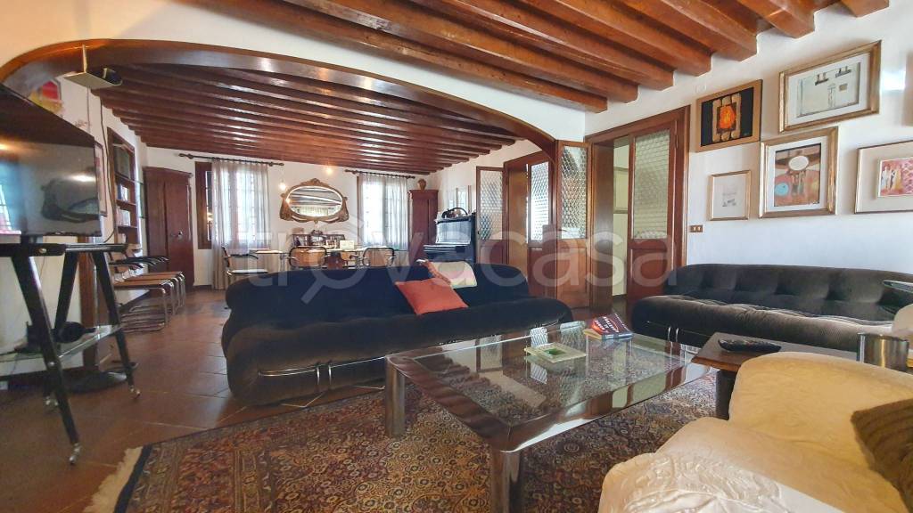 casa indipendente in vendita a Rossano Veneto