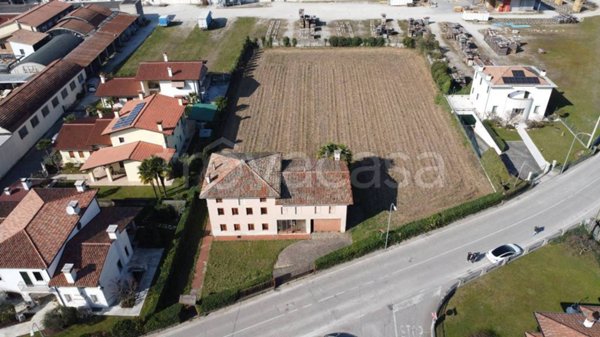 terreno edificabile in vendita a Rossano Veneto