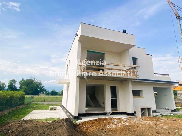 casa indipendente in vendita a Rossano Veneto