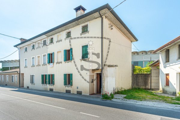 casa indipendente in vendita a Rossano Veneto