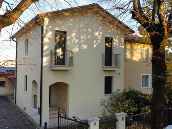 casa indipendente in vendita a Rossano Veneto