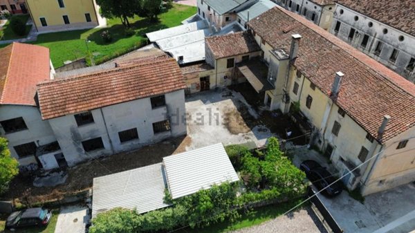 capannone in vendita a Rossano Veneto