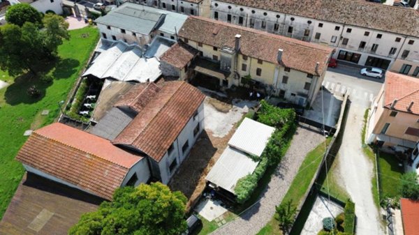negozio in vendita a Rossano Veneto