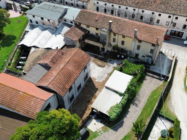 negozio in vendita a Rossano Veneto