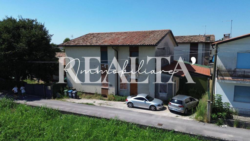 casa indipendente in vendita a Rossano Veneto