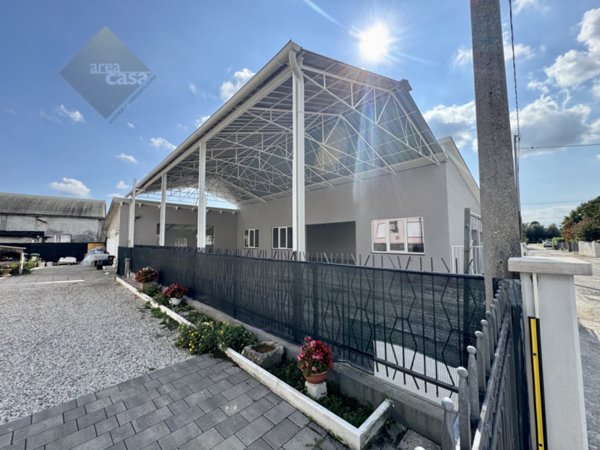 negozio in vendita a Rossano Veneto