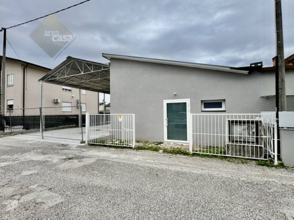 negozio in vendita a Rossano Veneto