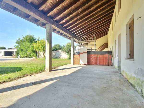 casa indipendente in vendita a Rossano Veneto