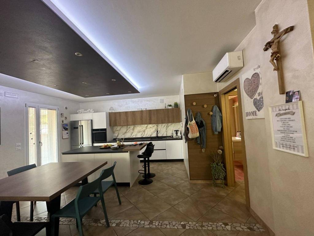 casa indipendente in vendita a Rossano Veneto