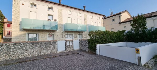 casa indipendente in vendita a Rossano Veneto