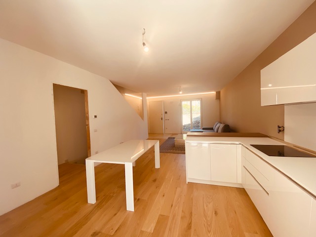 casa indipendente in vendita a Rossano Veneto