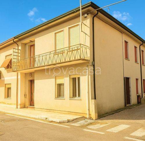 casa indipendente in vendita a Rossano Veneto in zona Mottinello