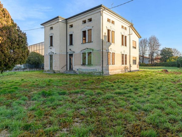casa indipendente in vendita a Rossano Veneto