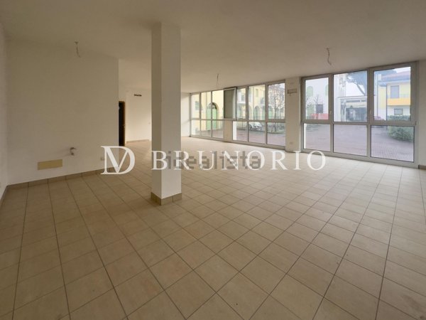 ufficio in vendita a Rossano Veneto