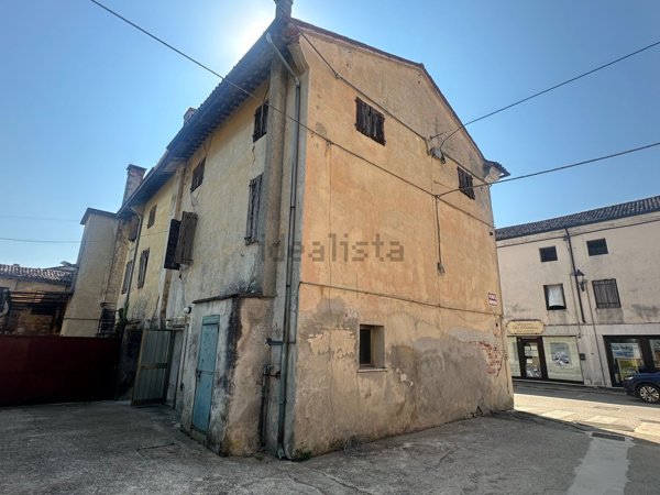 casa indipendente in vendita a Rossano Veneto