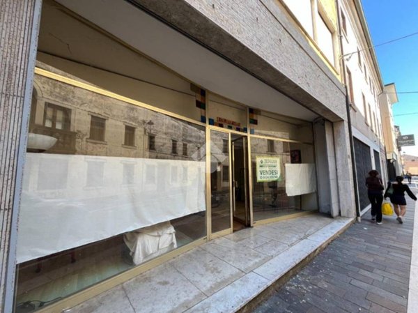 negozio in vendita a Rossano Veneto