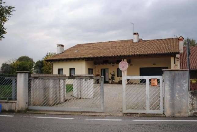 casa indipendente in vendita a Rossano Veneto