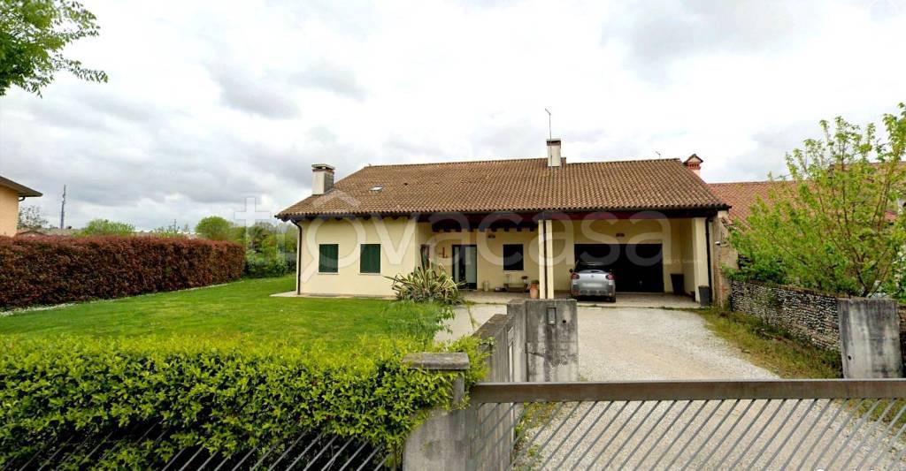 casa indipendente in vendita a Rossano Veneto