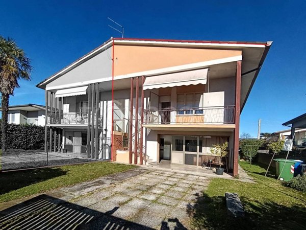 casa indipendente in vendita a Rossano Veneto
