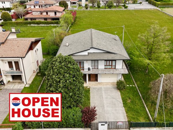casa indipendente in vendita a Rossano Veneto