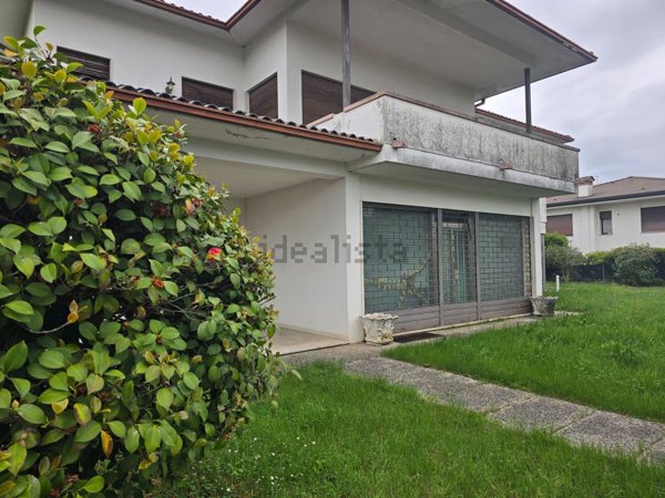 casa indipendente in vendita a Rossano Veneto in zona Mottinello