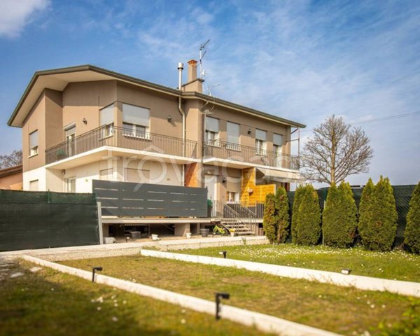 casa indipendente in vendita a Rossano Veneto