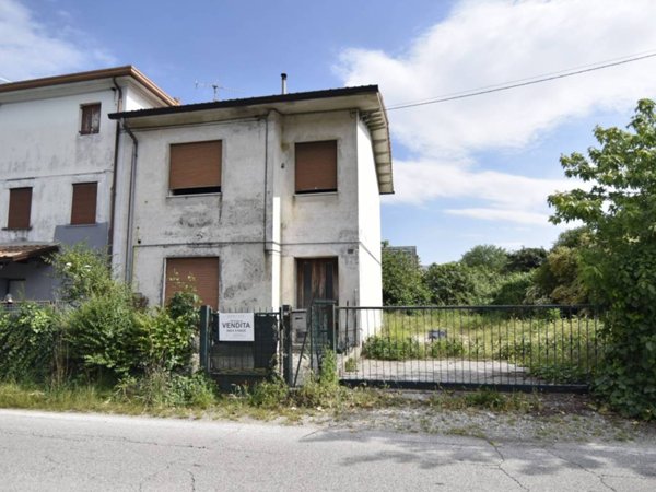 casa indipendente in vendita a Rossano Veneto