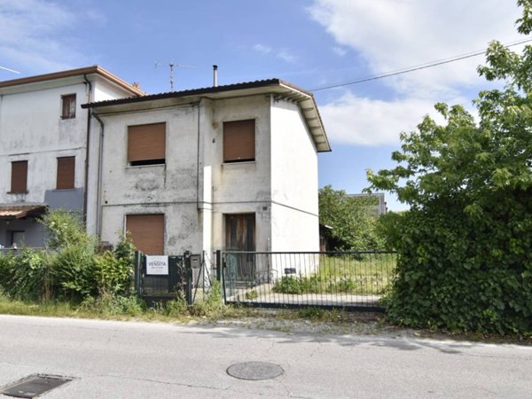 casa indipendente in vendita a Rossano Veneto in zona Mottinello