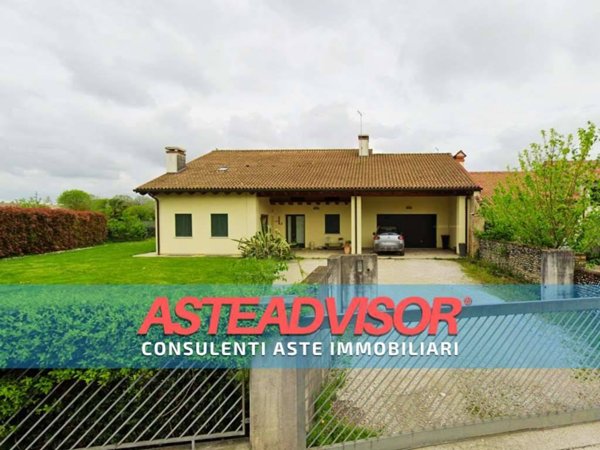 casa indipendente in vendita a Rossano Veneto