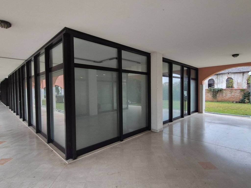 ufficio in vendita a Rossano Veneto
