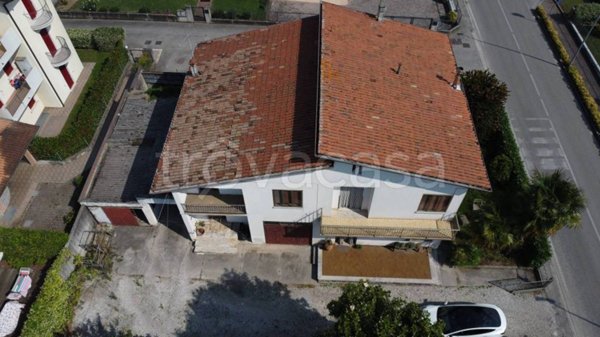 casa indipendente in vendita a Rossano Veneto
