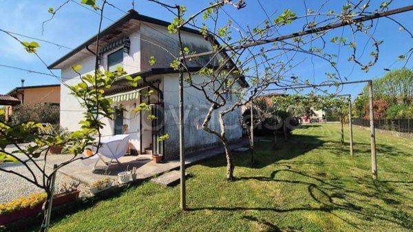 casa indipendente in vendita a Rossano Veneto