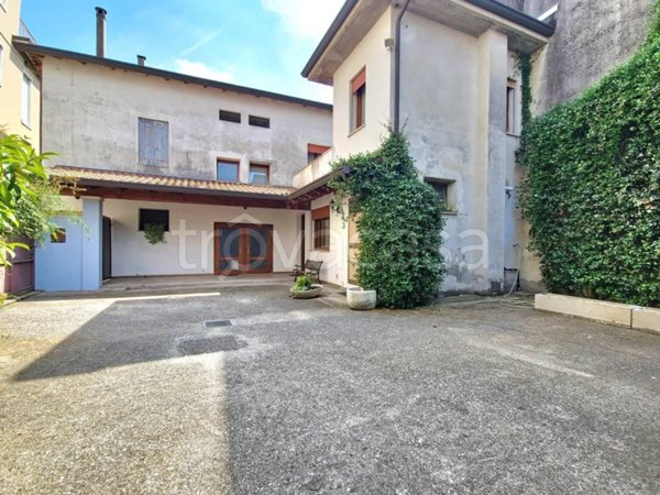 casa indipendente in vendita a Rossano Veneto