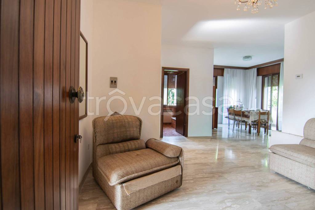 casa indipendente in vendita a Rossano Veneto