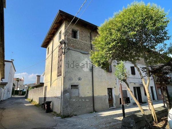 casale in vendita a Rossano Veneto in zona Mottinello