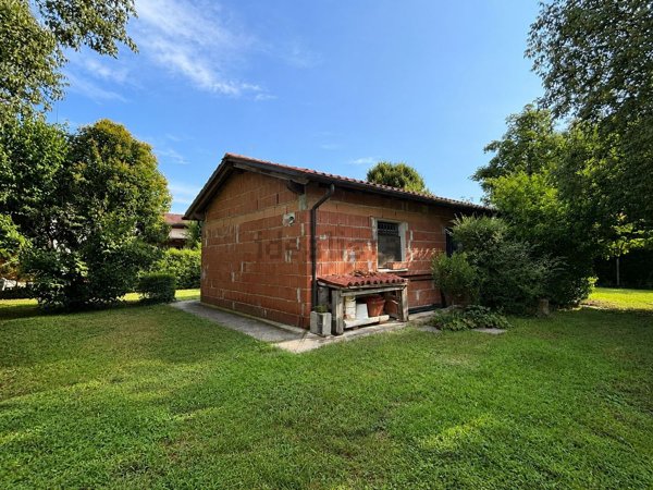terreno edificabile in vendita a Rossano Veneto
