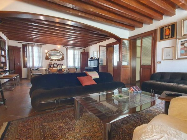 casa indipendente in vendita a Rossano Veneto in zona Mottinello