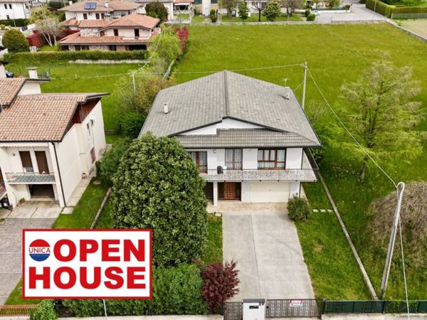 casa indipendente in vendita a Rossano Veneto