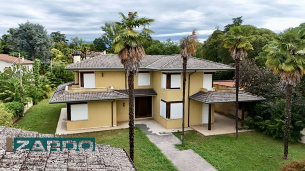 casa indipendente in vendita a Rossano Veneto in zona Mottinello