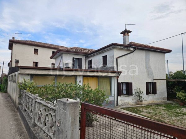 casa indipendente in vendita a Rossano Veneto